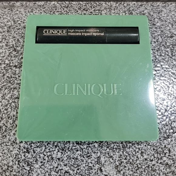 Clinique NWOT Eye Palette - Picture 2 of 3